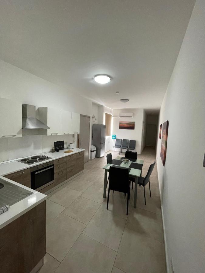 Central Modern Apartment 그지라 외부 사진